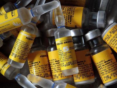 vacinas contra febre amarela