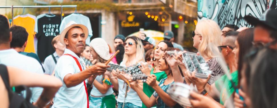 Brincar carnaval é bom demais. Mas, aproveitar com saúde, é melhor ainda. - Foto: Luís Fernandes 